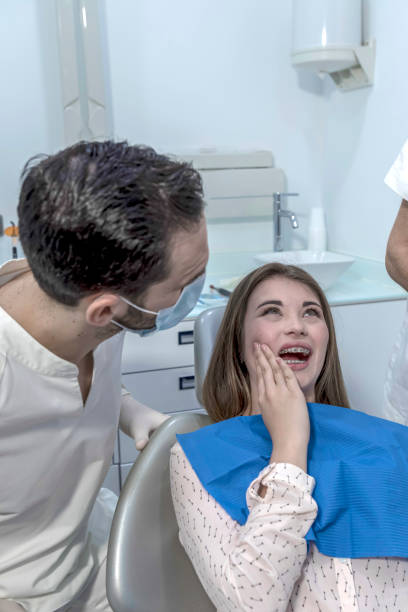 Best Cracked Tooth Emergency Dentist  in Glenmoor, OH